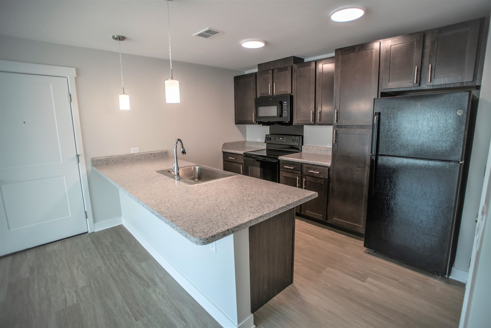 Riverbend Flats photo 4