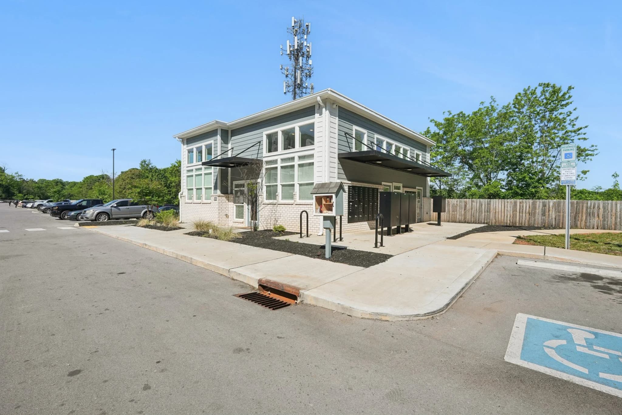 Central Terrace Apartments photo 2