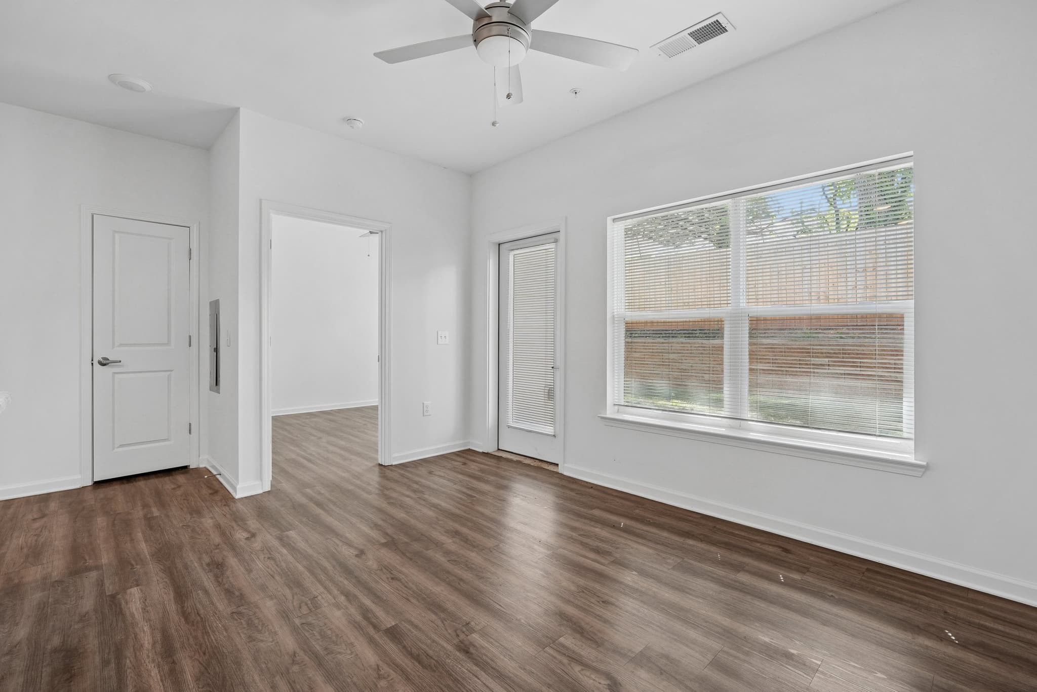 Summercrest Apartments photo 4