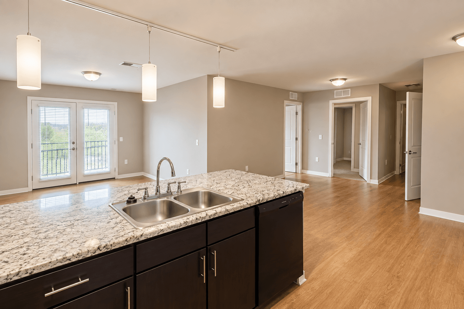 Washington Apartments photo 2