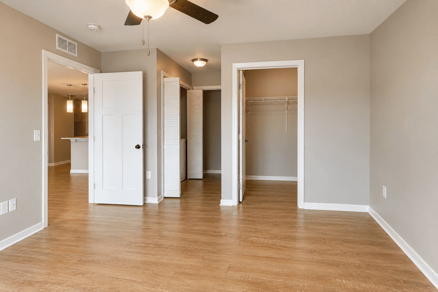 Washington Apartments photo 3