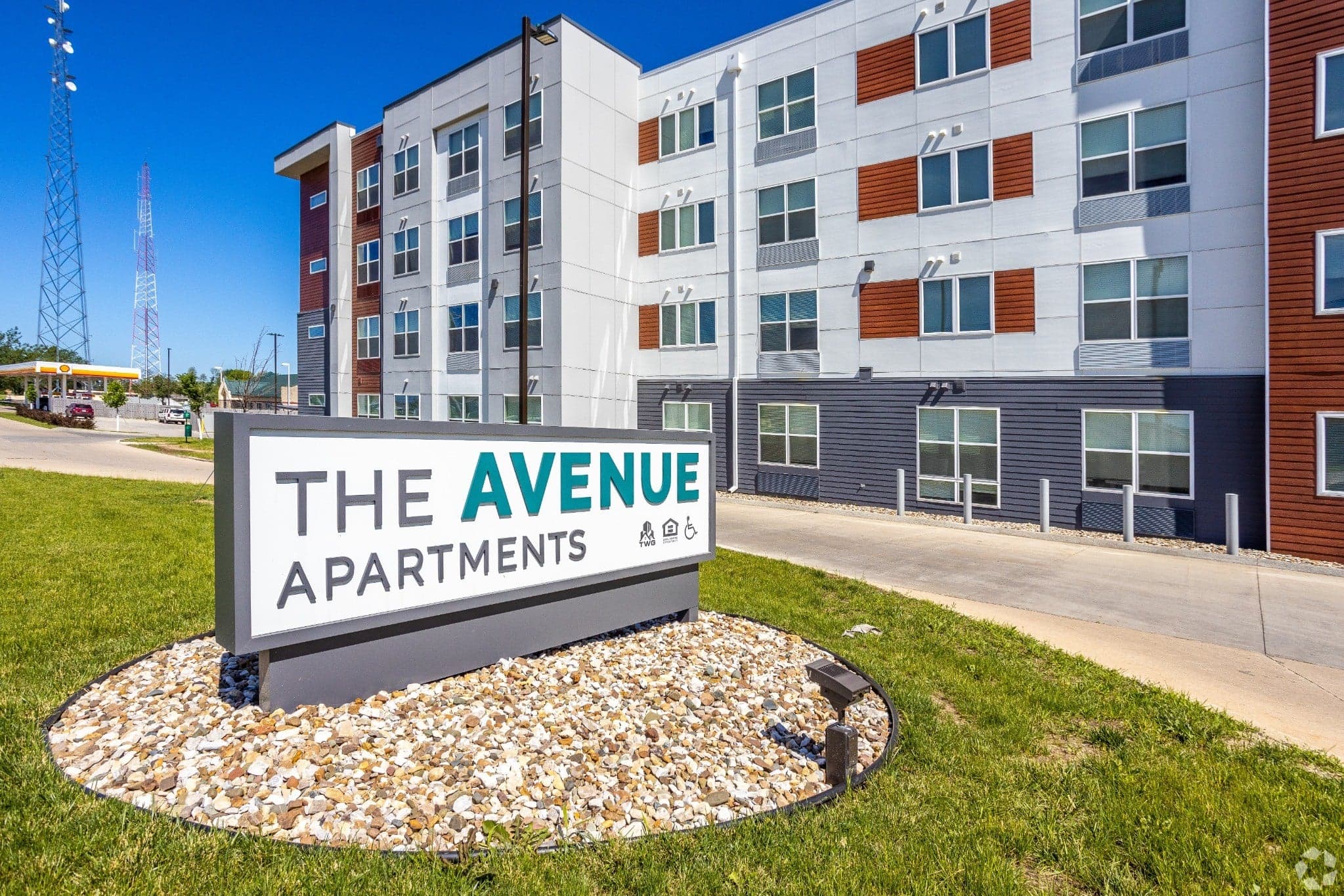 The Avenue photo 1