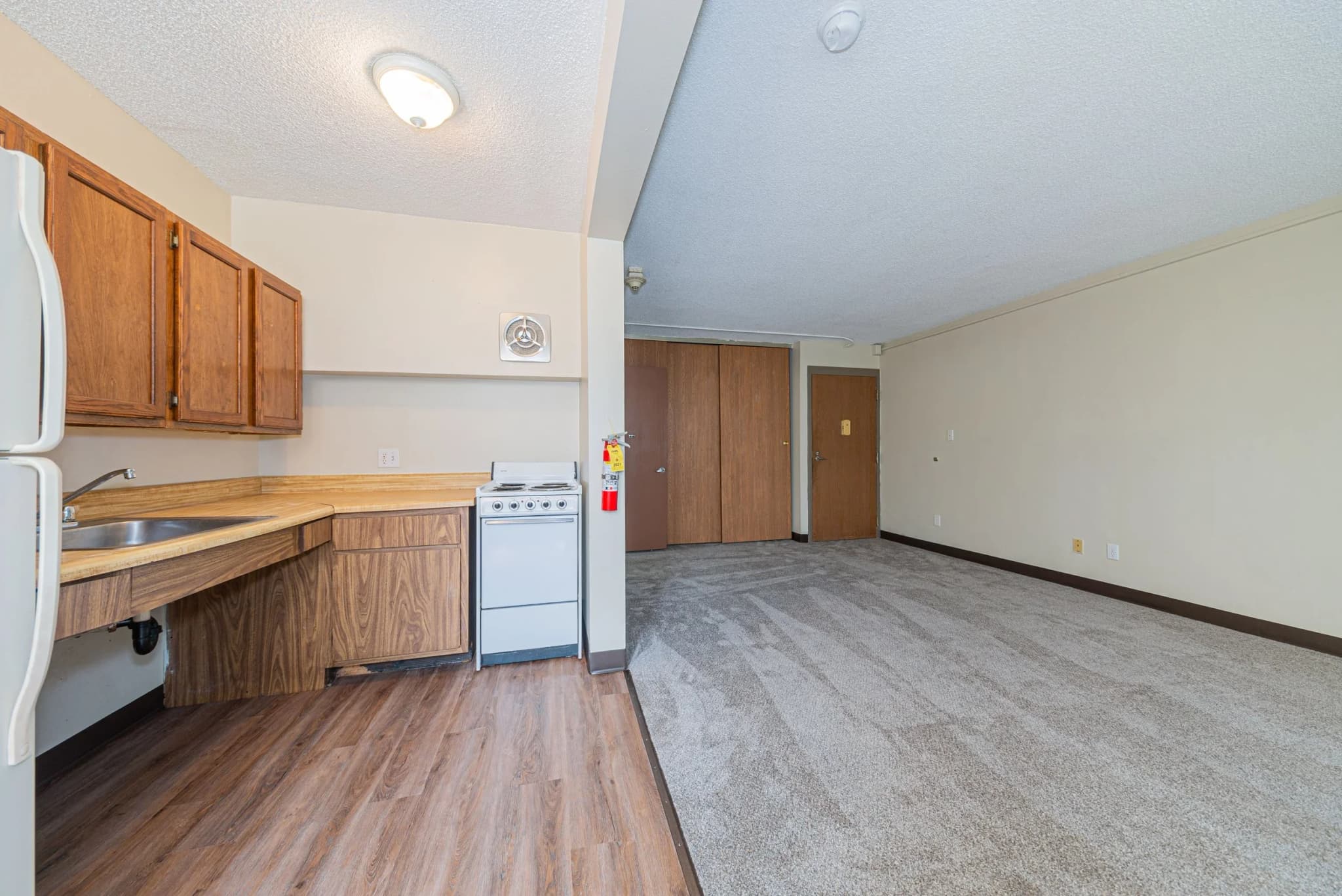 Carbondale Towers photo 1