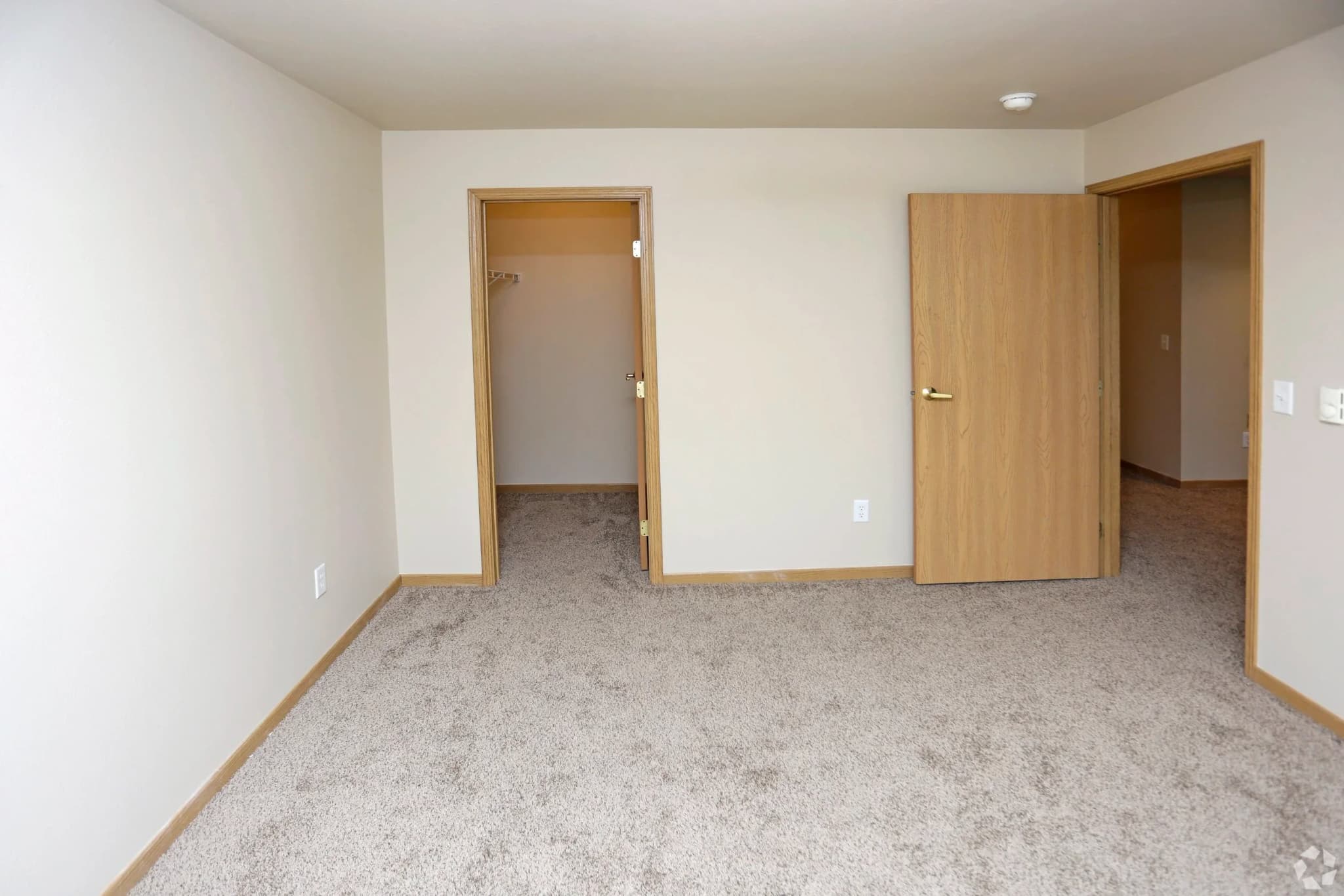 Amber Valley Apartments photo 4