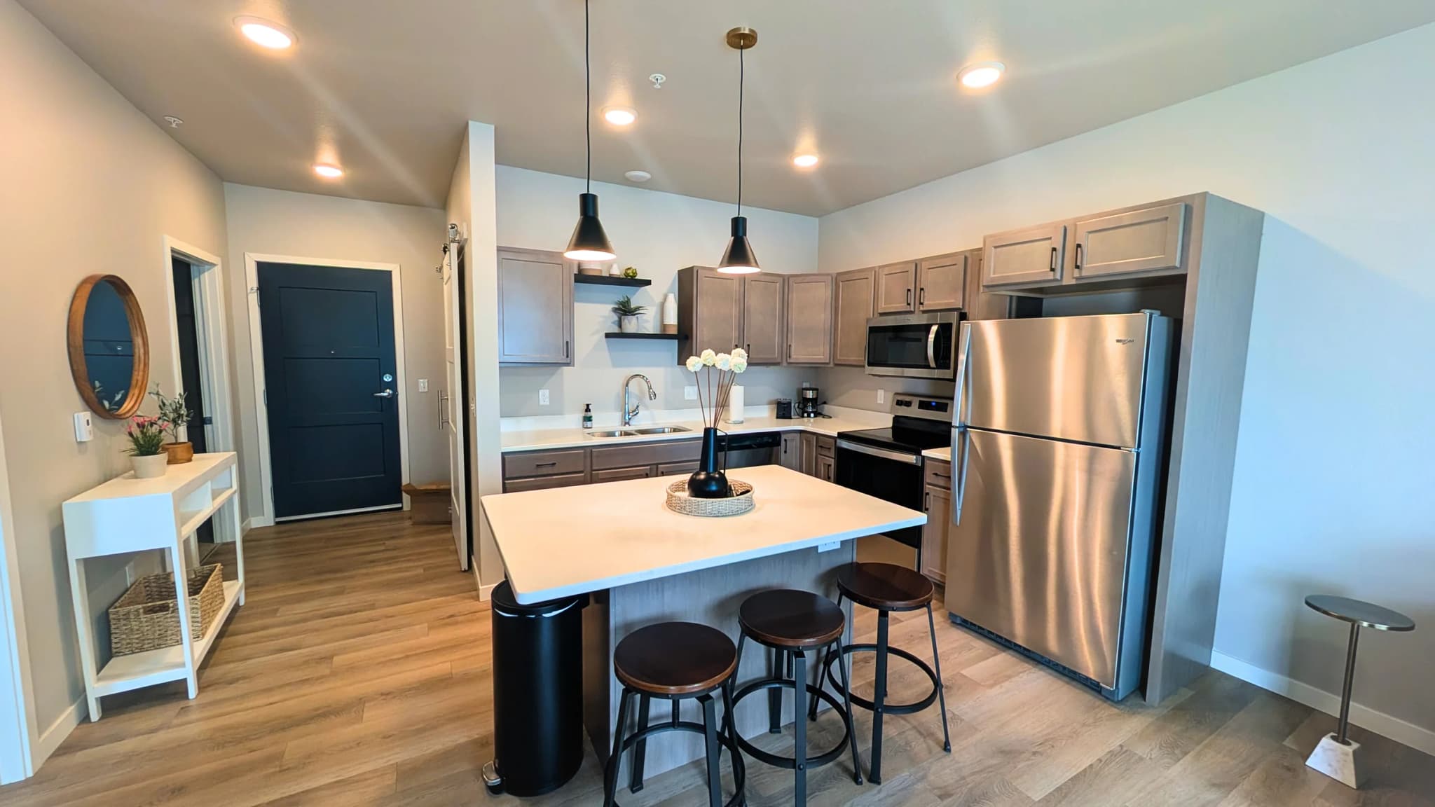 Carlson Place Apartments photo 4