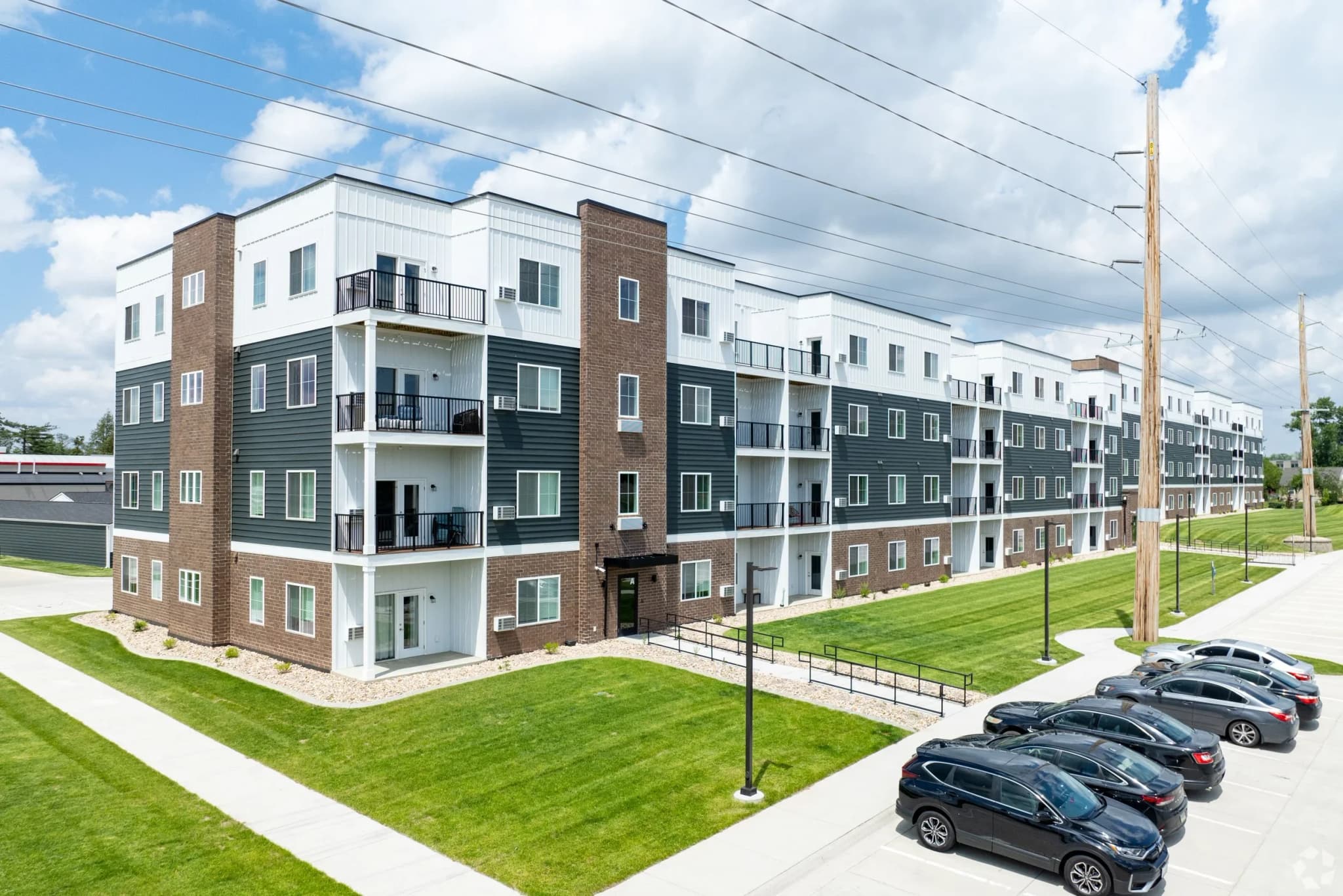Creekside Apartment Homes photo 17