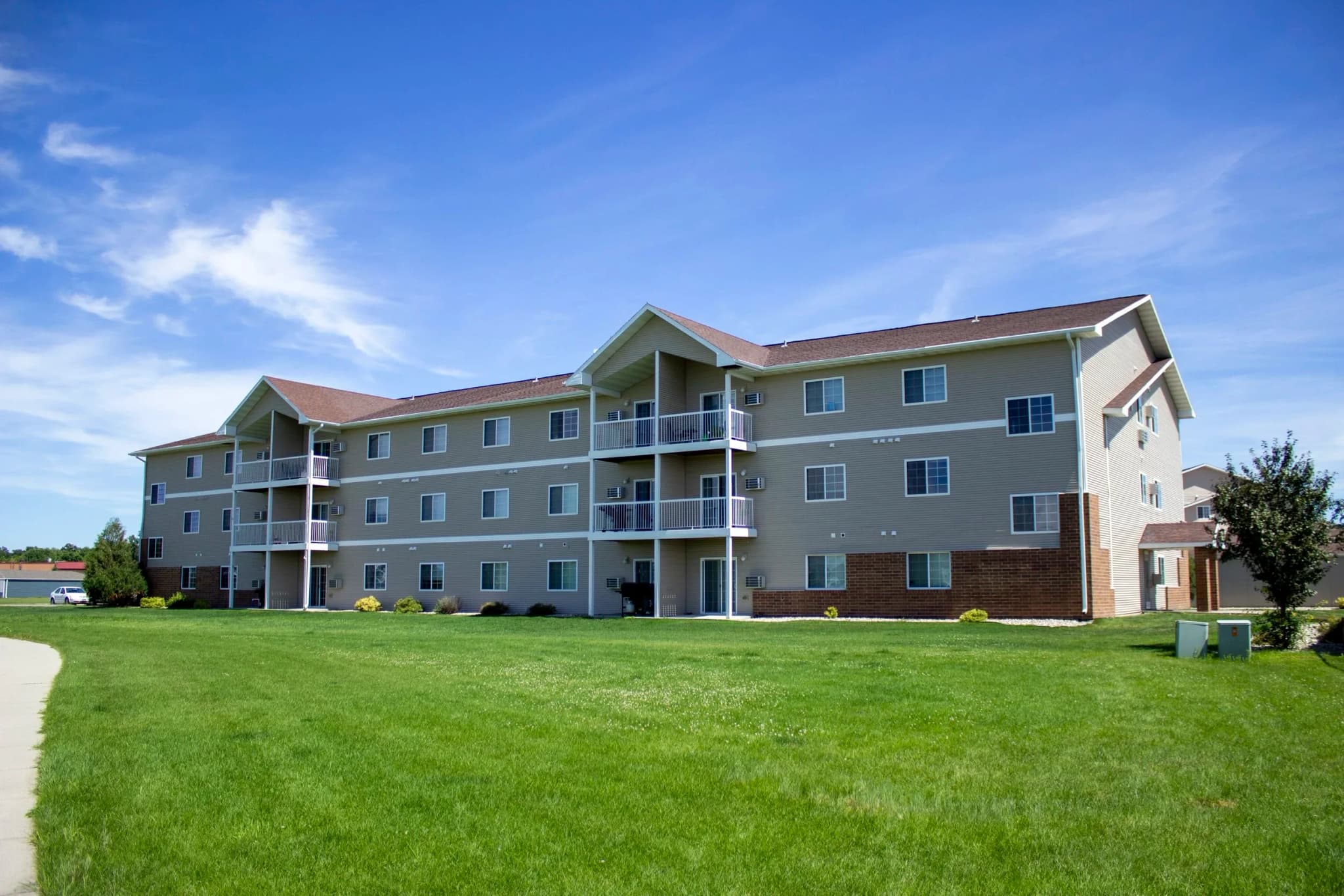 Eagle Lake Apartments hero image