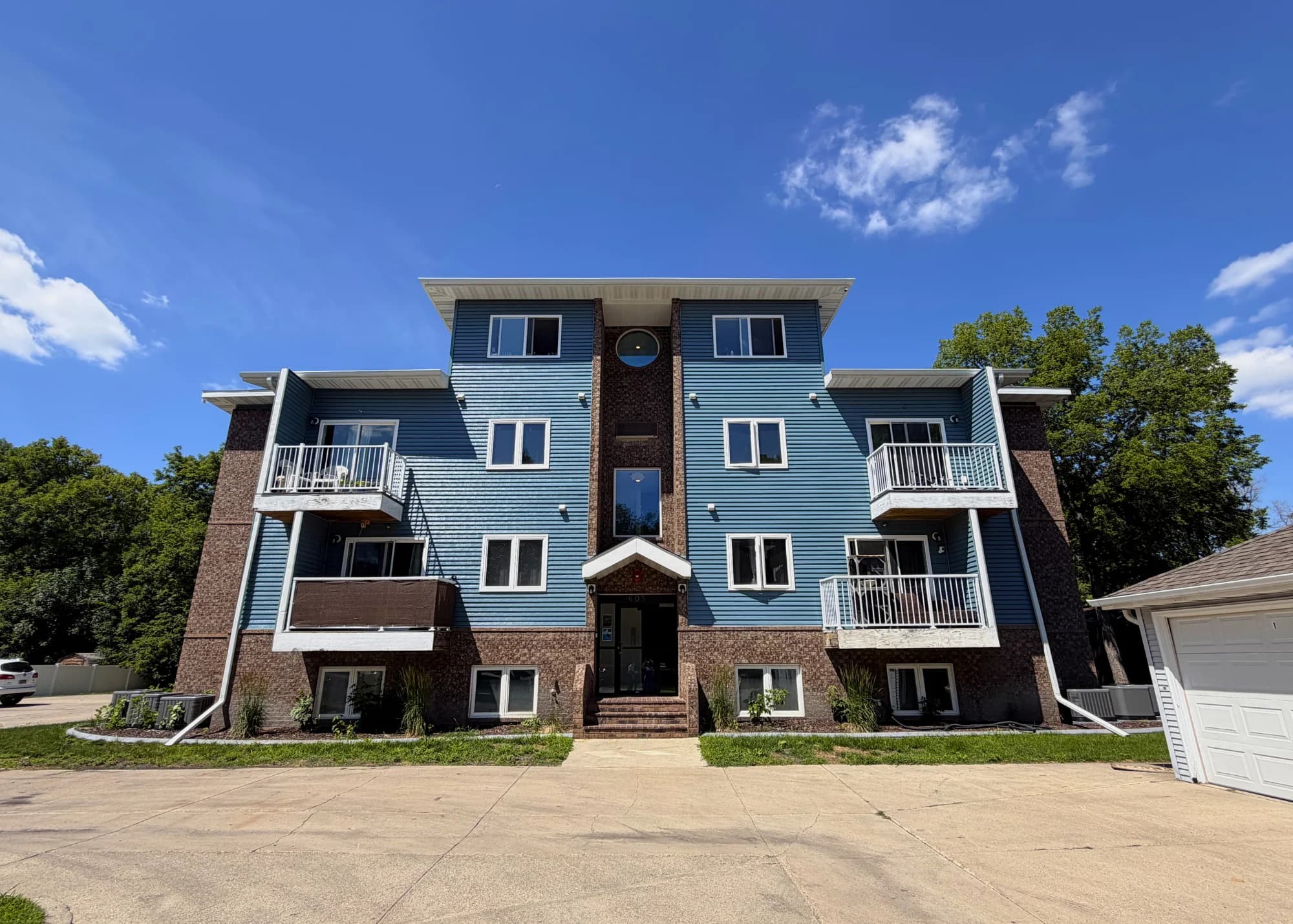 Maranda Apartments photo 1