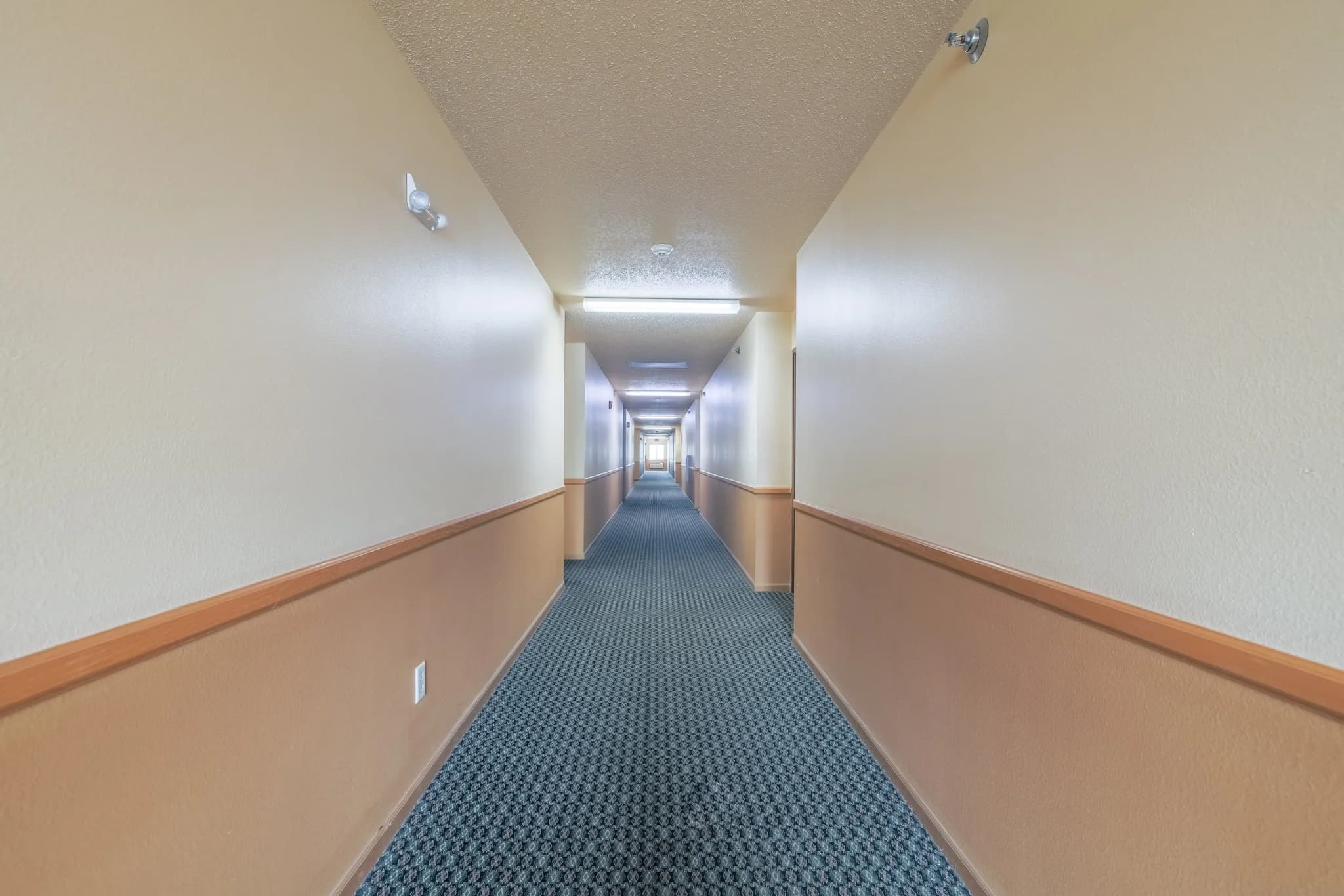 Osgood Townsite Apartments photo 3