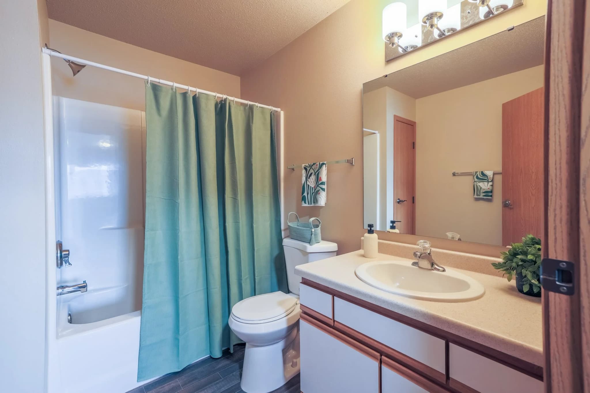 Osgood Townsite Apartments photo 10