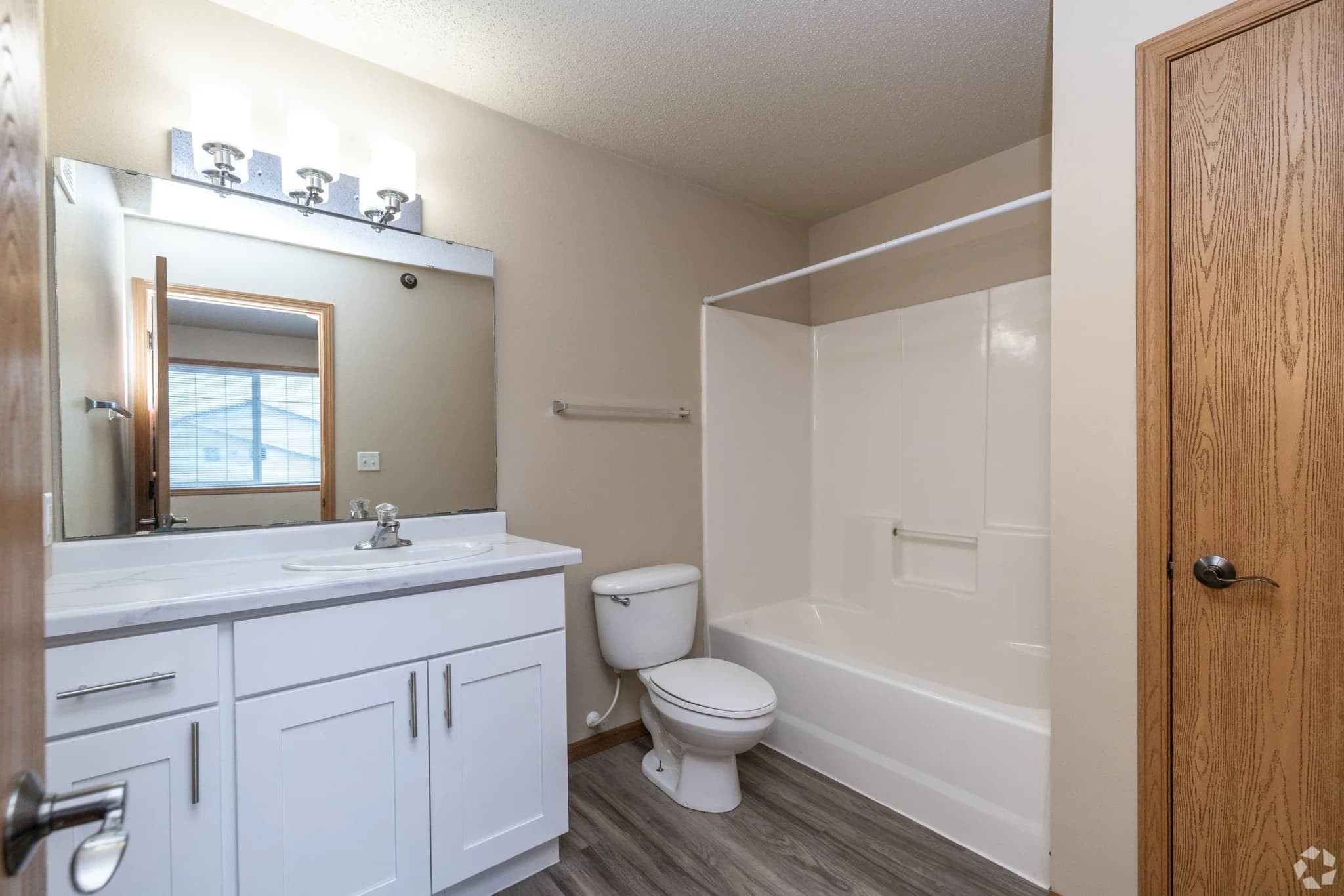Osgood Townsite Apartments photo 18