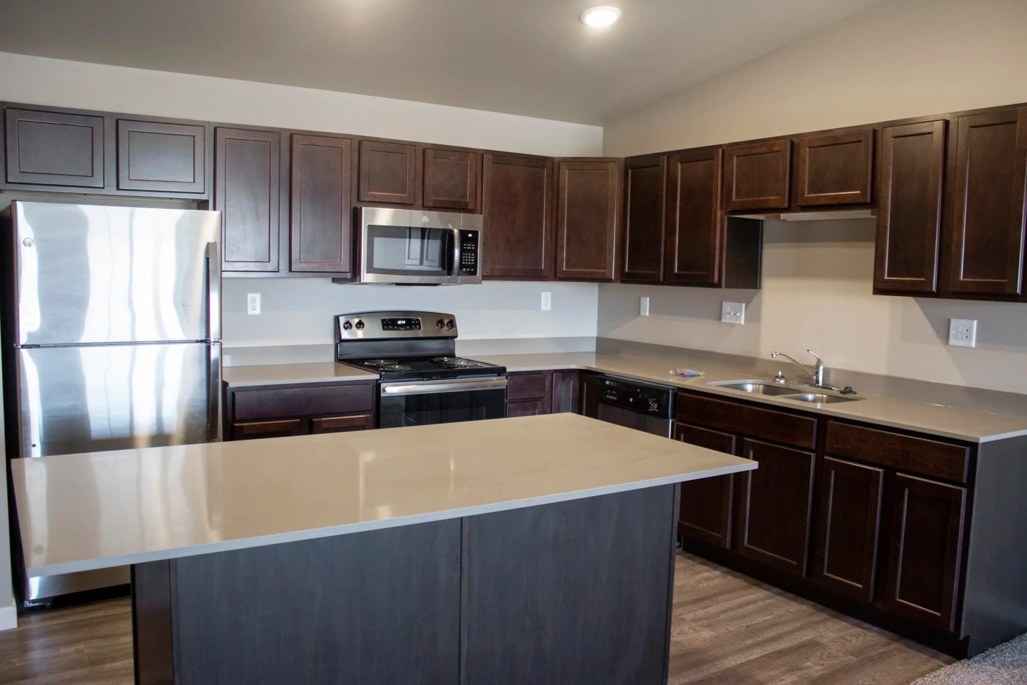 Rivers Bend Apartment Homes photo 4