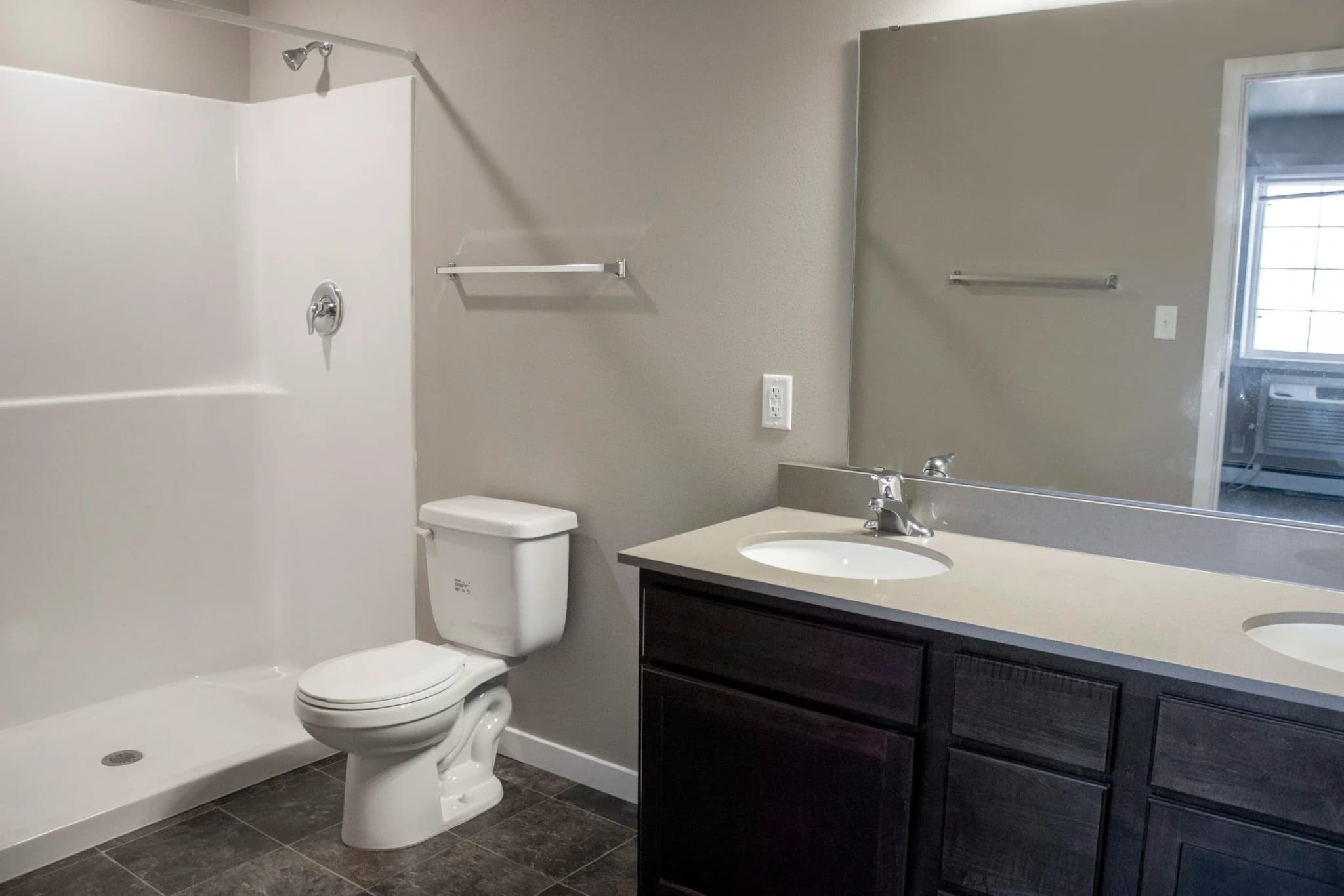 Rivers Bend Apartment Homes photo 8