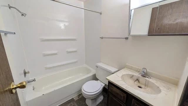 Southview Apartments photo 16