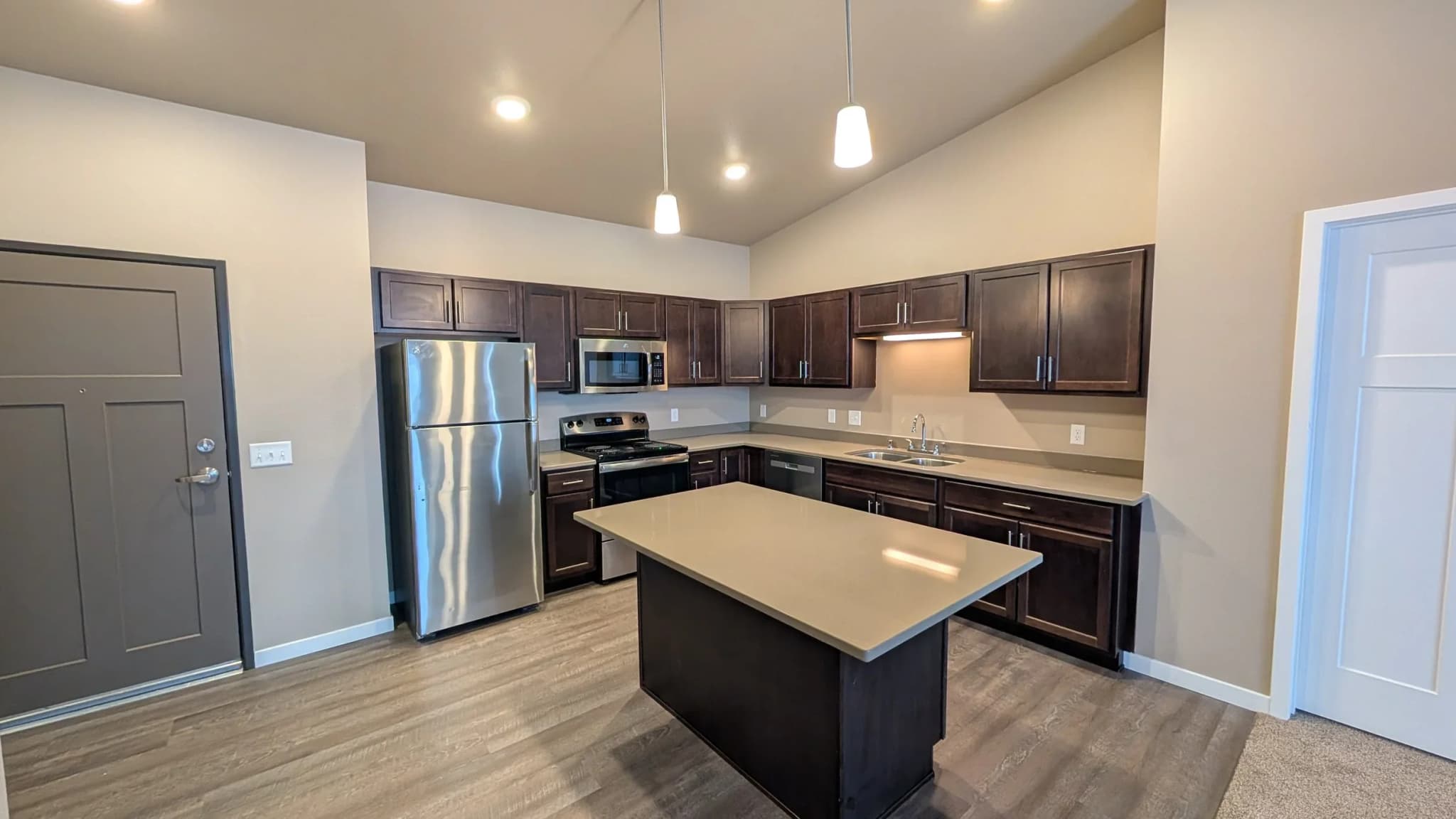 South Beach Apartment Homes photo 33
